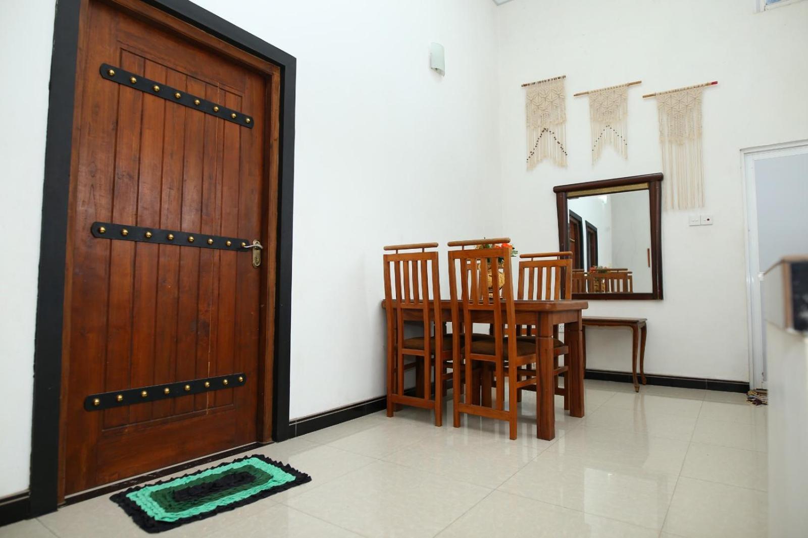 Sujee'S Guest House With Two Bed Rooms アヌラーダプラ エクステリア 写真