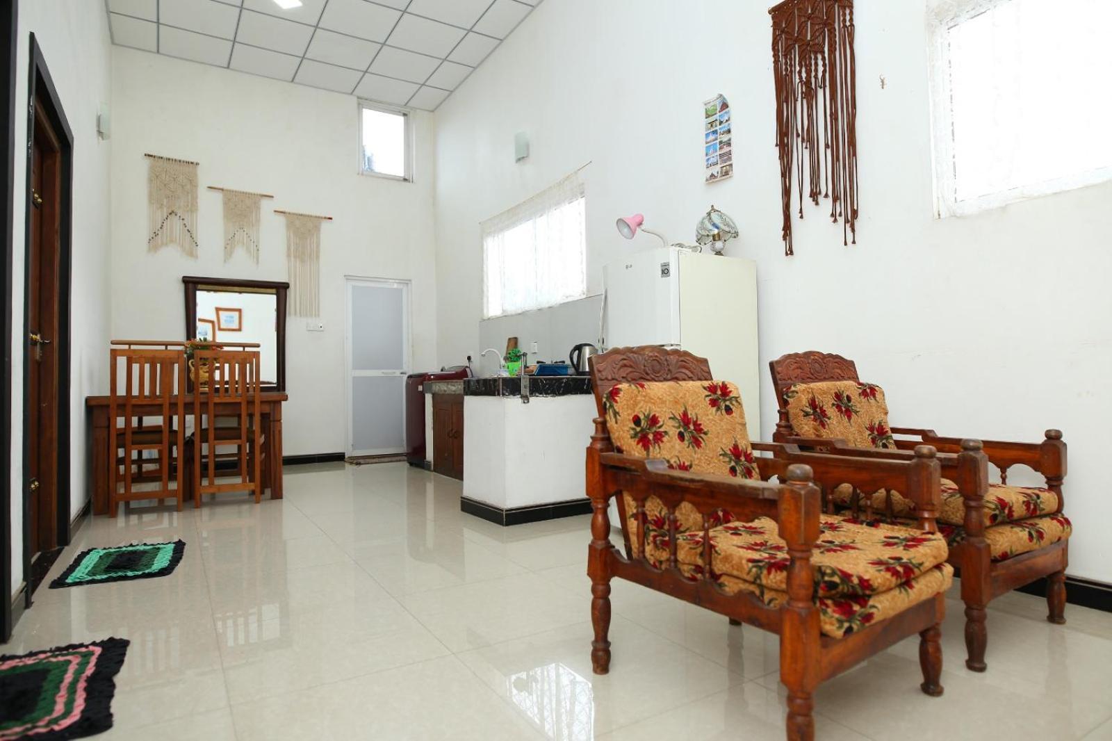 Sujee'S Guest House With Two Bed Rooms アヌラーダプラ エクステリア 写真