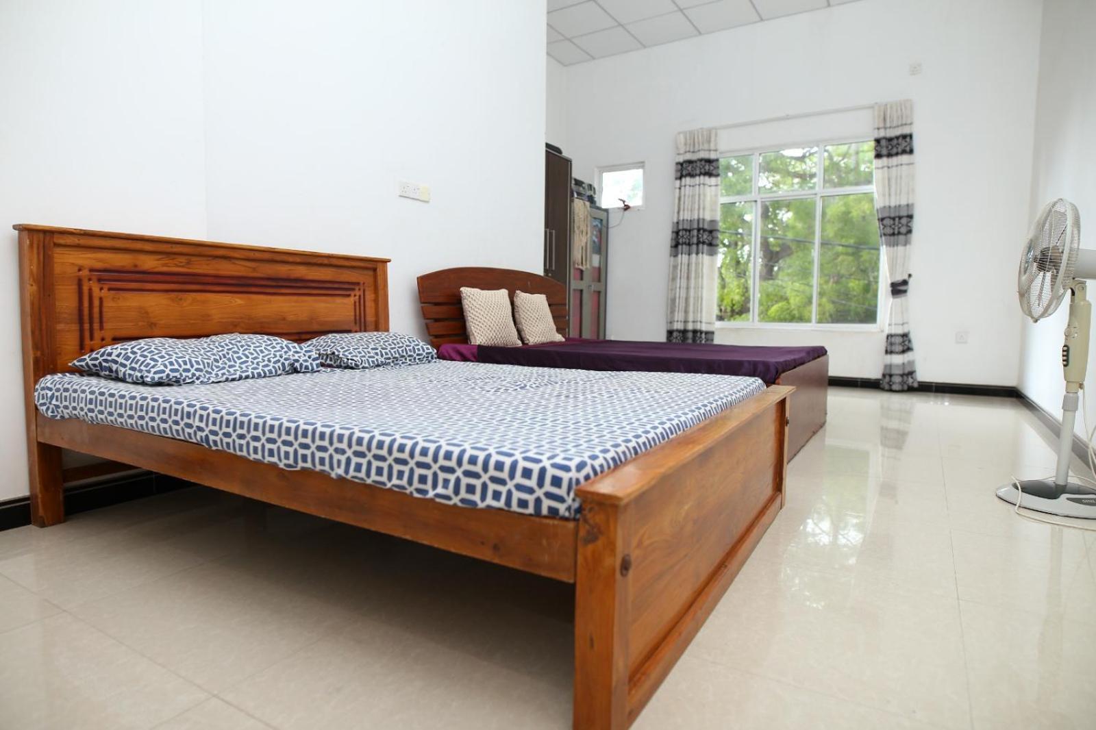 Sujee'S Guest House With Two Bed Rooms アヌラーダプラ エクステリア 写真