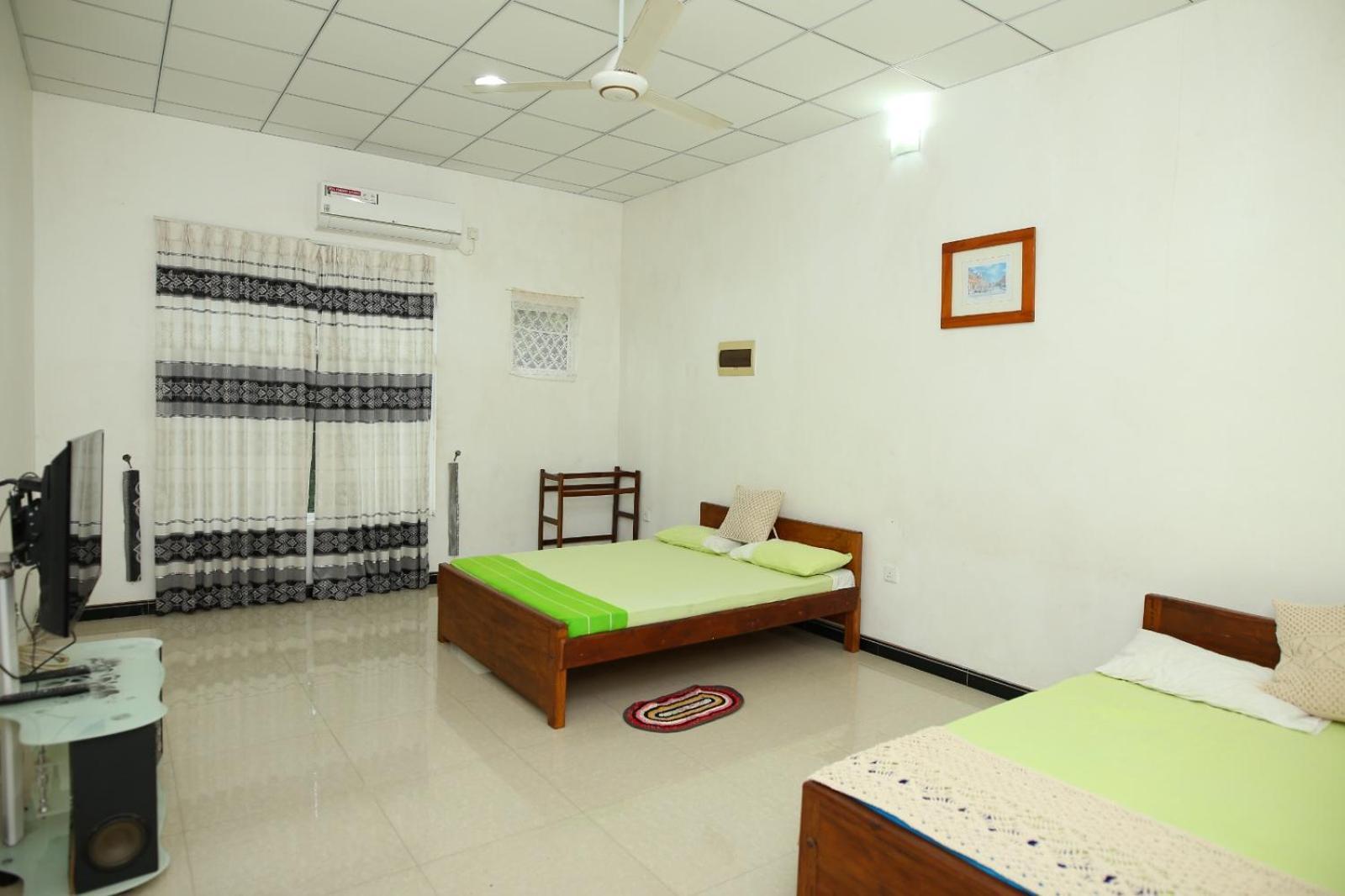 Sujee'S Guest House With Two Bed Rooms アヌラーダプラ エクステリア 写真