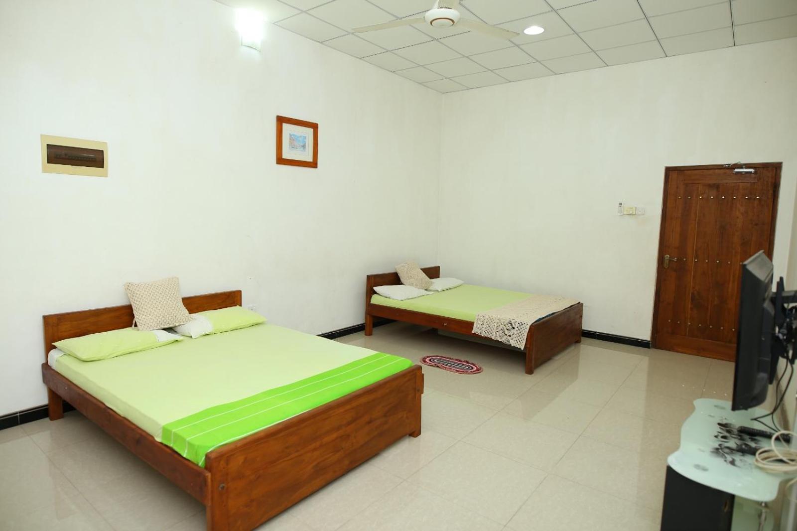 Sujee'S Guest House With Two Bed Rooms アヌラーダプラ エクステリア 写真