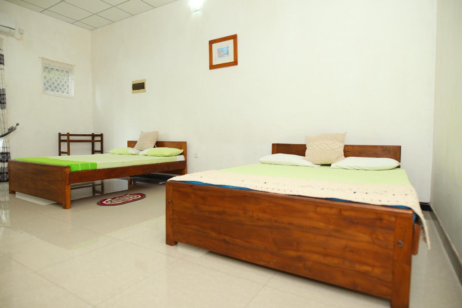 Sujee'S Guest House With Two Bed Rooms アヌラーダプラ エクステリア 写真